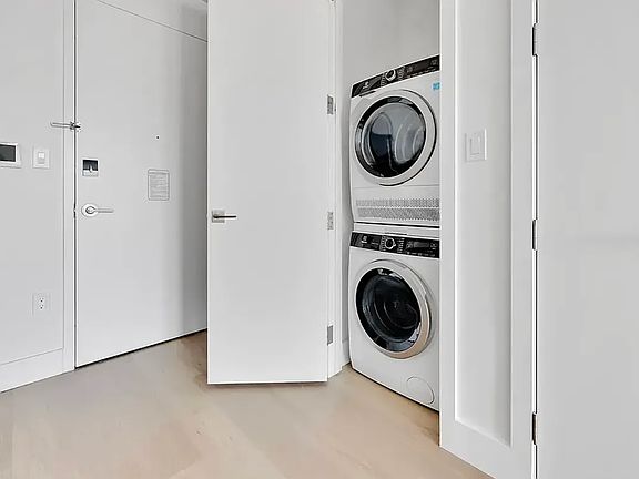 3rd image of 639 E 28th St #610
