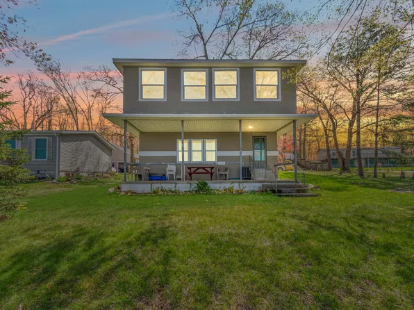 250 Flint Haven Dr, Coldwater, MI 49036