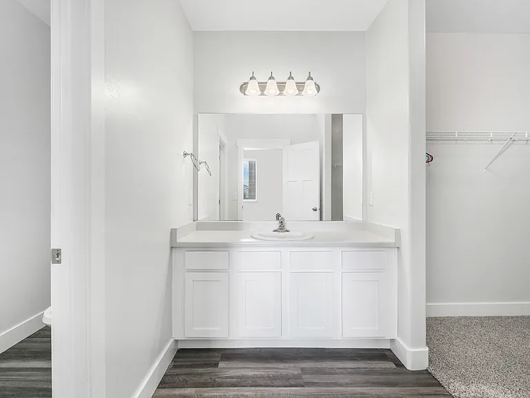467 N 360 W #N202 — Photo 8