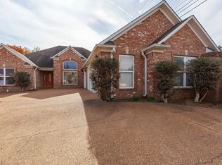 8 Plainsbrook Pl, Jackson, TN 38305