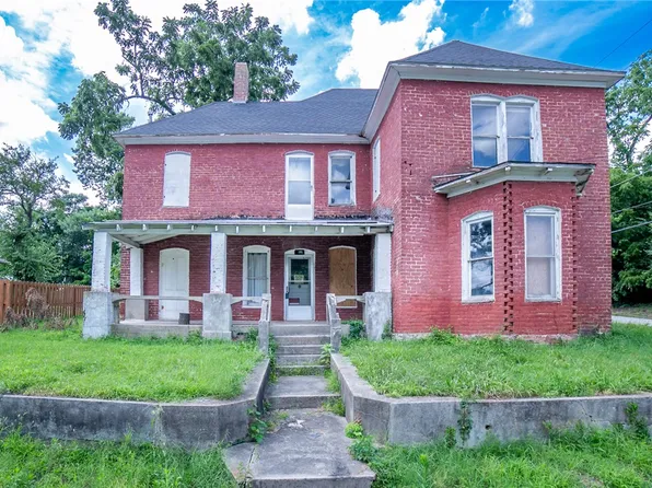 195 N A St, Centerton, AR 72719