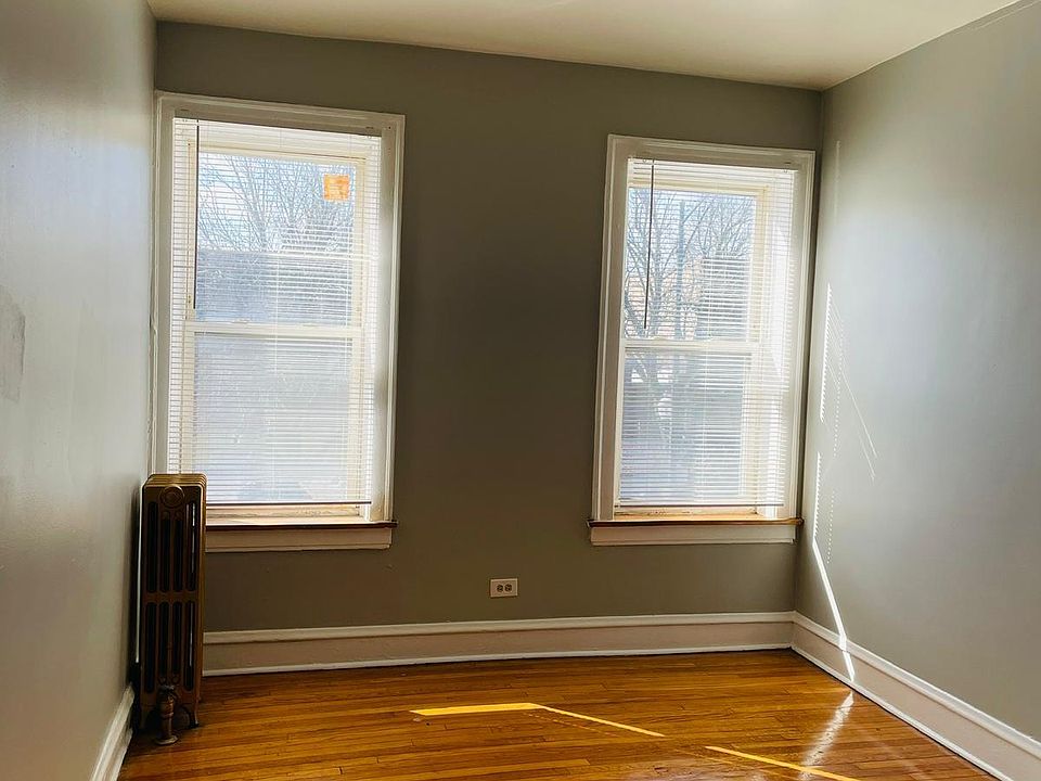 2nd image of 7456 S Eberhart Ave #206