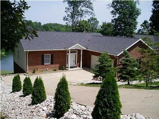 1st image of 422 W Prancer Dr N