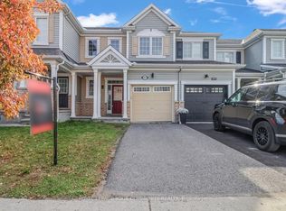 407 White Arctic Ave, Ottawa, ON K2J 5W5