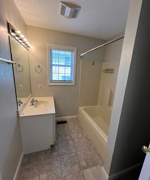 2641 E Olson Dr — Photo 15
