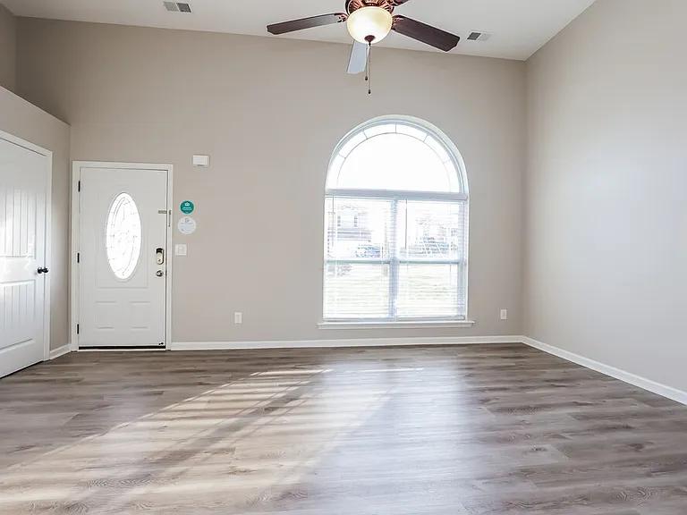 713 Wildwood Dr — Photo 5