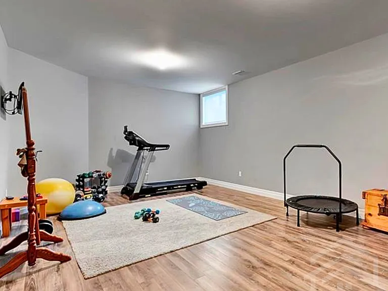 285794 Airport Rd — Photo 15