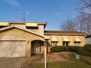 300 S Blackstone Ave, Glenwood, IL