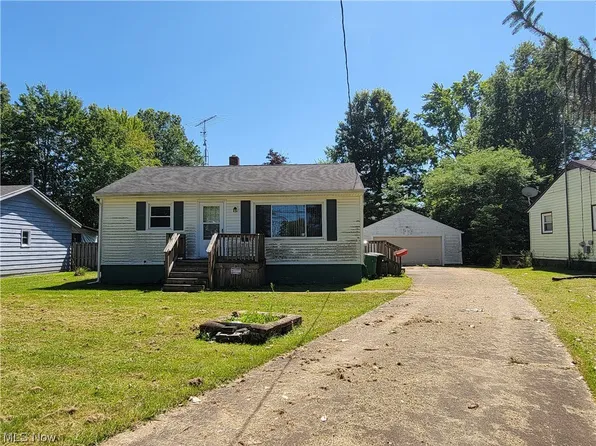 1139 Bane St SW, Warren, OH 44485