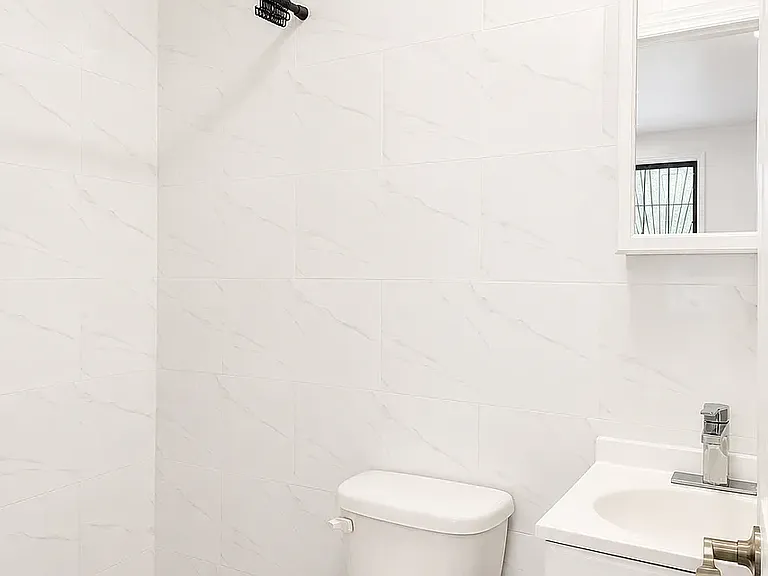 402 Woodbine St #1 — Photo 12