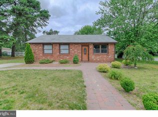 21 Ray Smith Rd, Sicklerville, NJ 08081