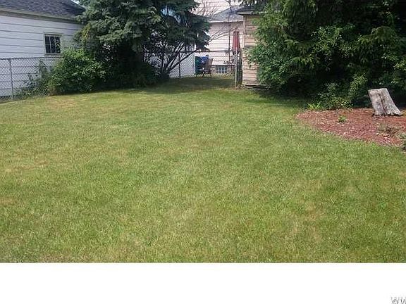 4th image of 362 Hastings Ave
