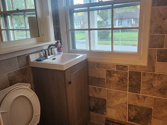5th image of 3086 Aris St NW