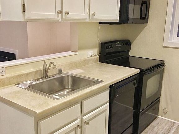 4th image of 1115 5th Ave N APT 3