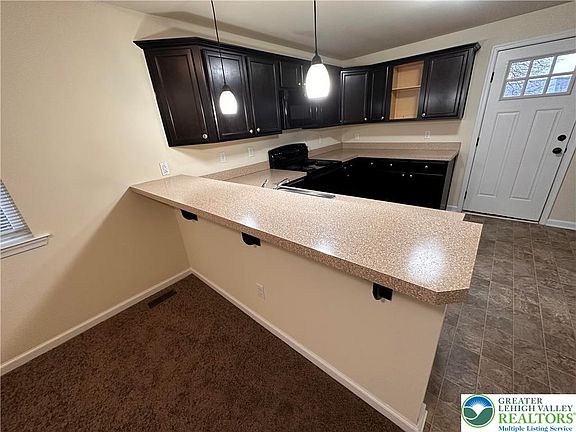 3rd image of 320 W Garrison St
