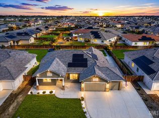 16002 Canterbury Ct, Bakersfield, CA 93314