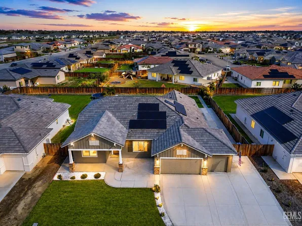 16002 Canterbury Ct, Bakersfield, CA 93314