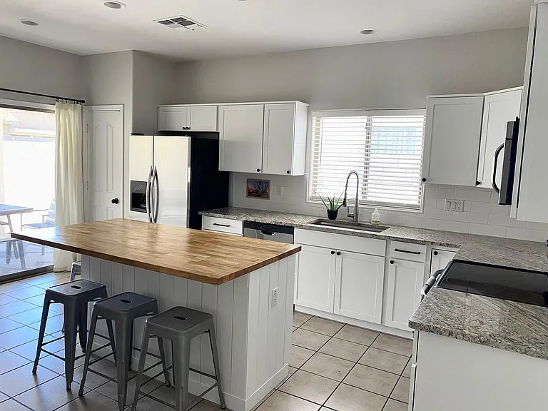 12909 W Clarendon Ave — Photo 7