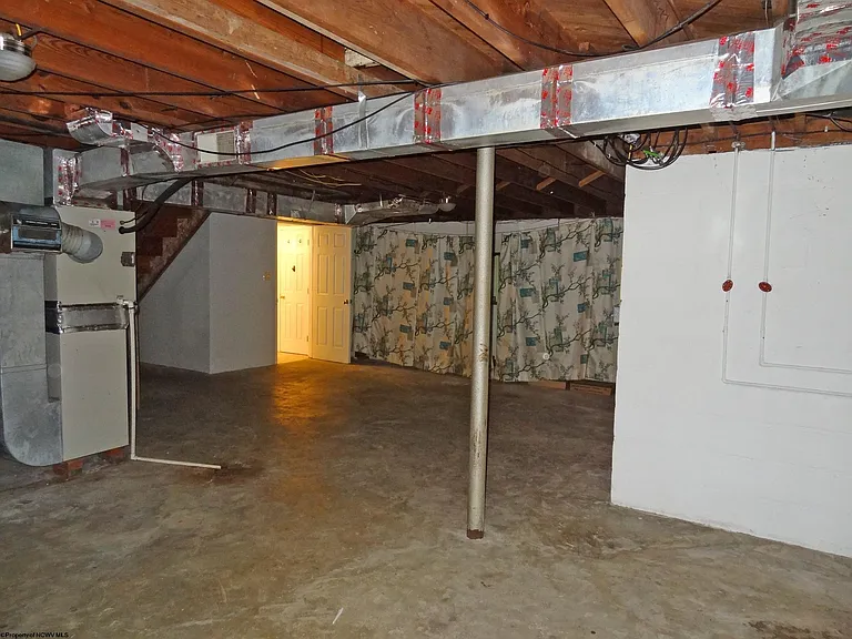 836 Fairmont Rd — Photo 20