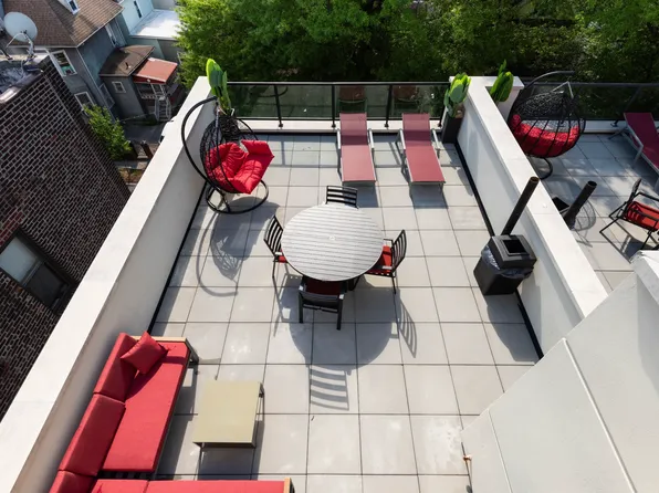 675 East 32nd Street image 1 of 32