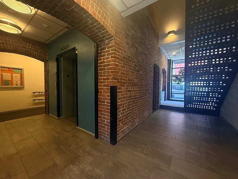 320 W 2nd St #512 — Photo 17