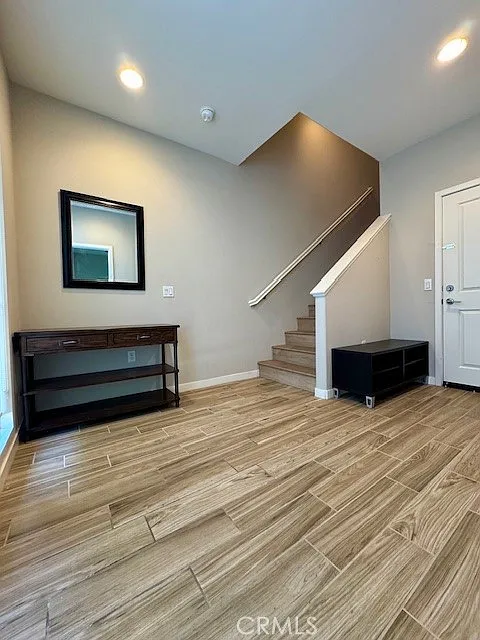 1 bed, 300 sqft, $1,180 — Photo 3