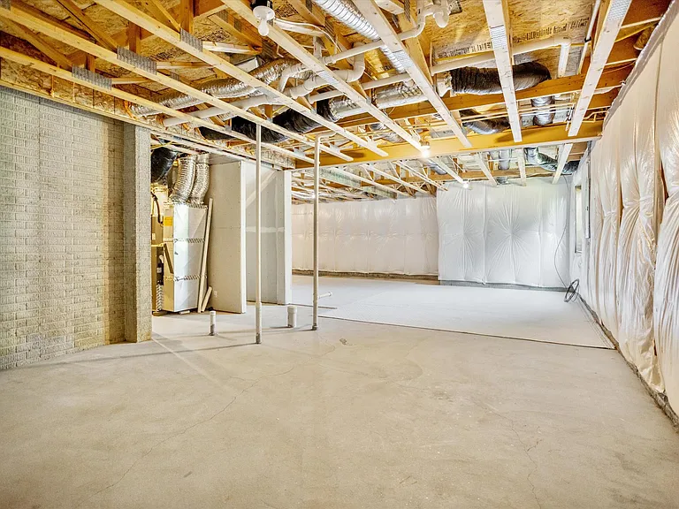13510 S 14th Cir — Photo 22