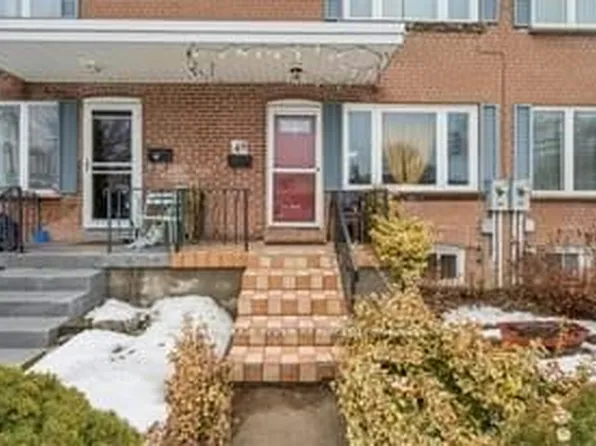 740 Kennedy Rd #49, Toronto, ON M1K 2C5