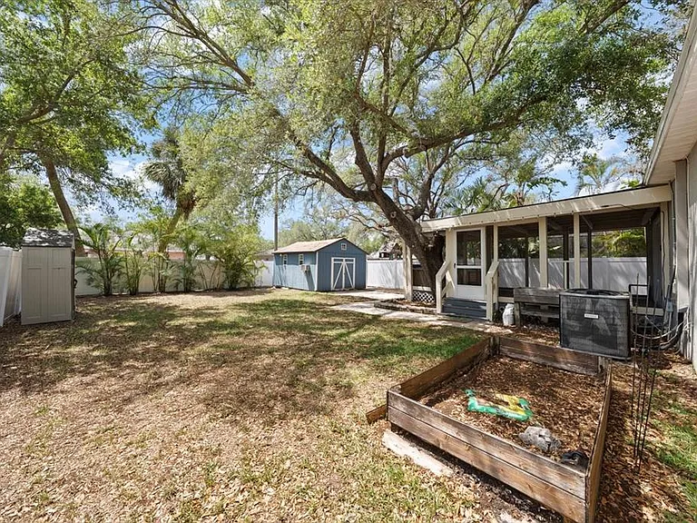3128 W Varn Ave — Photo 29
