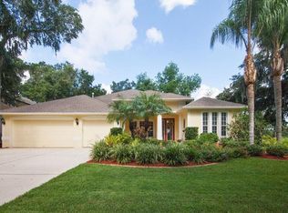 924 Hickory Fork Dr, Seffner, FL 33584