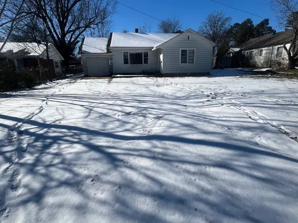 407 N Main St, Rector, AR 72461