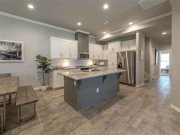 5th image of 3619 Kenyon Dr