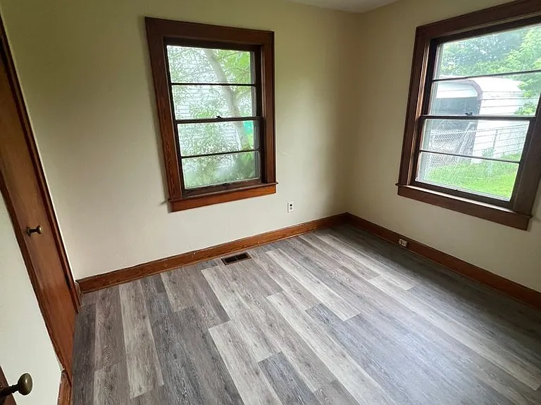 1405 Rose Ave — Photo 3