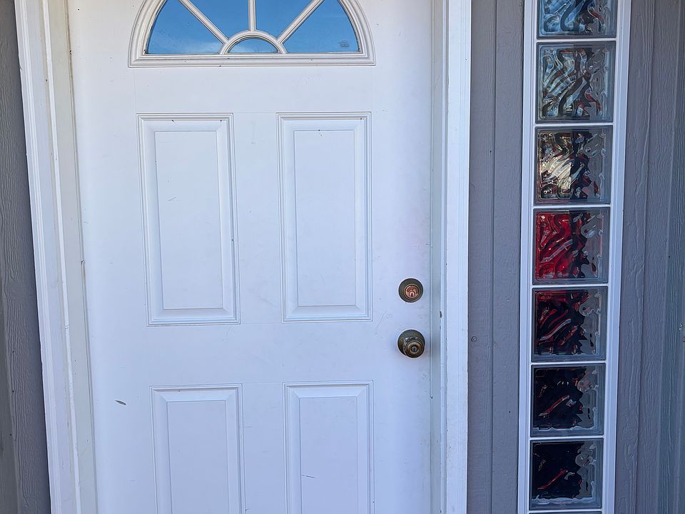 1st image of 173 W Bonanza Cir