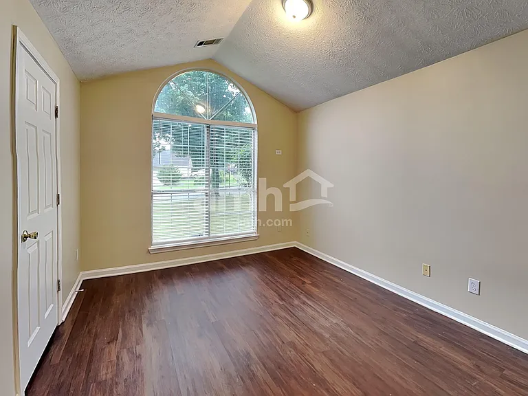 1735 Westfield Ct — Photo 14