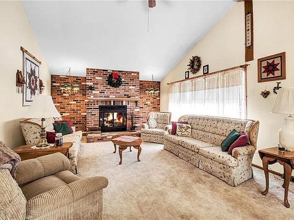 3rd image of 57 Moorman Dr