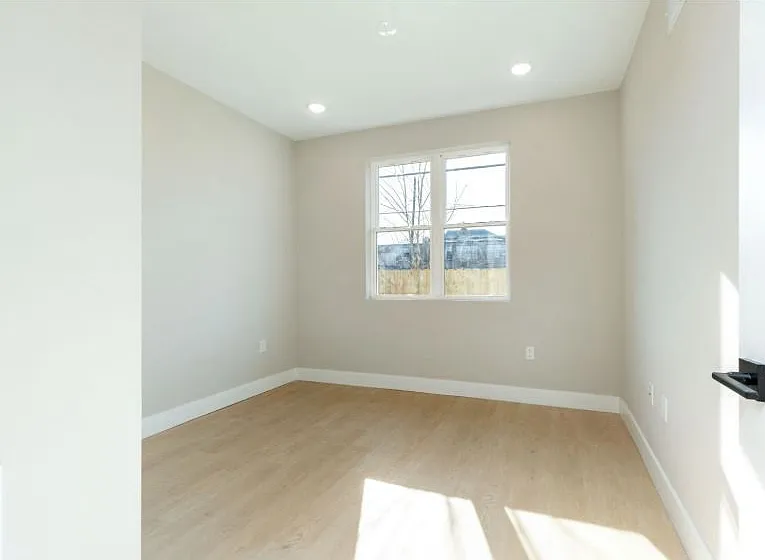 660 Brooklyn St #1 — Photo 9
