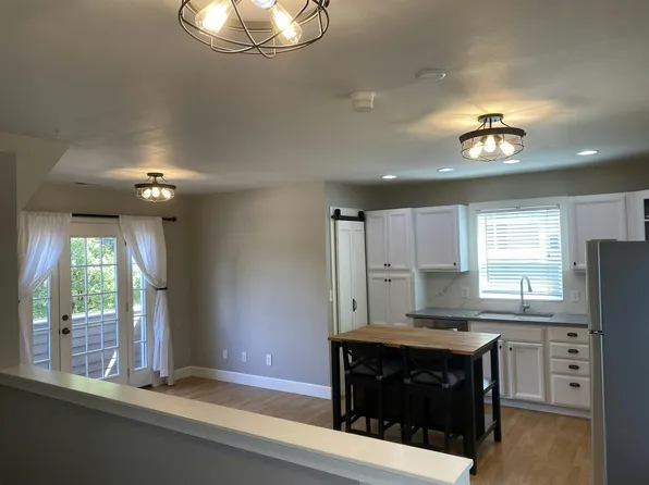 1204 SE 50th Ave, Portland, OR 97215