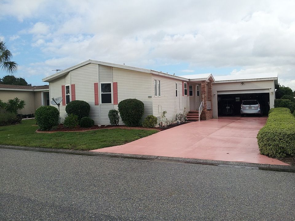 1st image of 2131 Bayou Dr S #1121