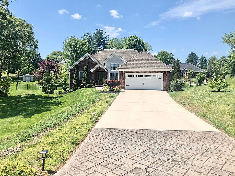 1st image of 1500 Willowbrook Dr