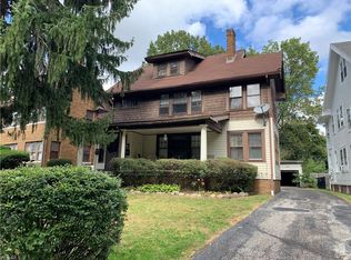 2633 Colchester Rd, Cleveland Heights, OH 44106