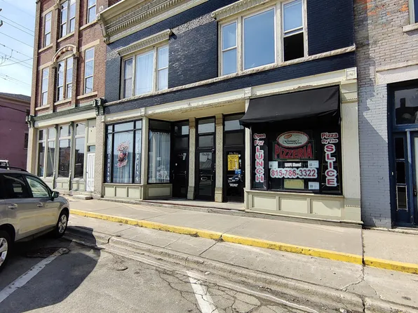 5-7 N Main St #9, Sandwich, IL 60548
