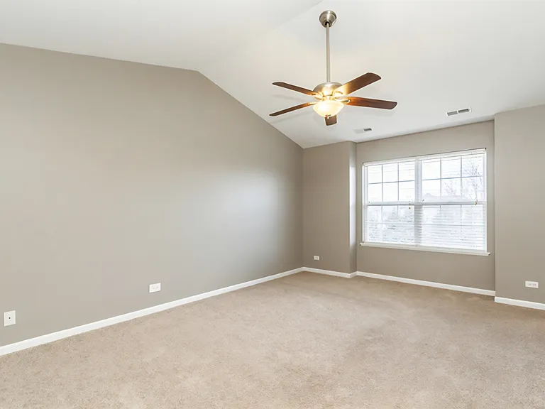 208 Comstock Dr — Photo 14
