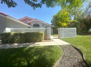 1833 Einstein St, Lancaster, CA 93535