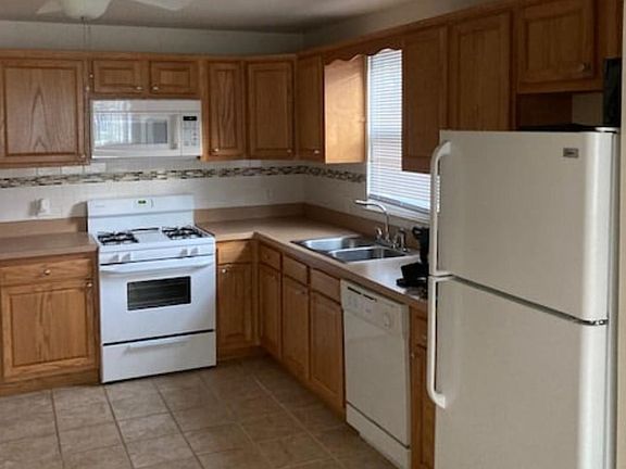 2nd image of 3061 Wilson Ave