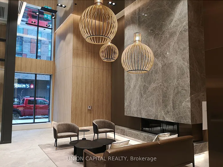 252 Church St #2107 — Photo 3