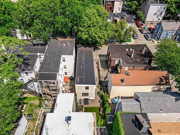 4th image of 11 8th St