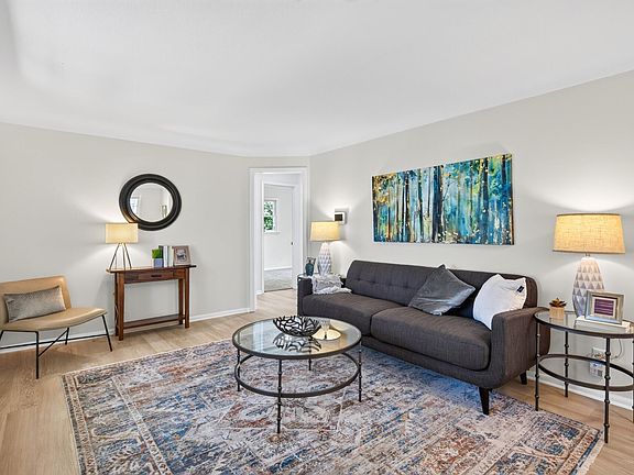 3rd image of 4549 5th St NE