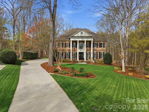 1802 Summit View Pl, Waxhaw, NC 28173