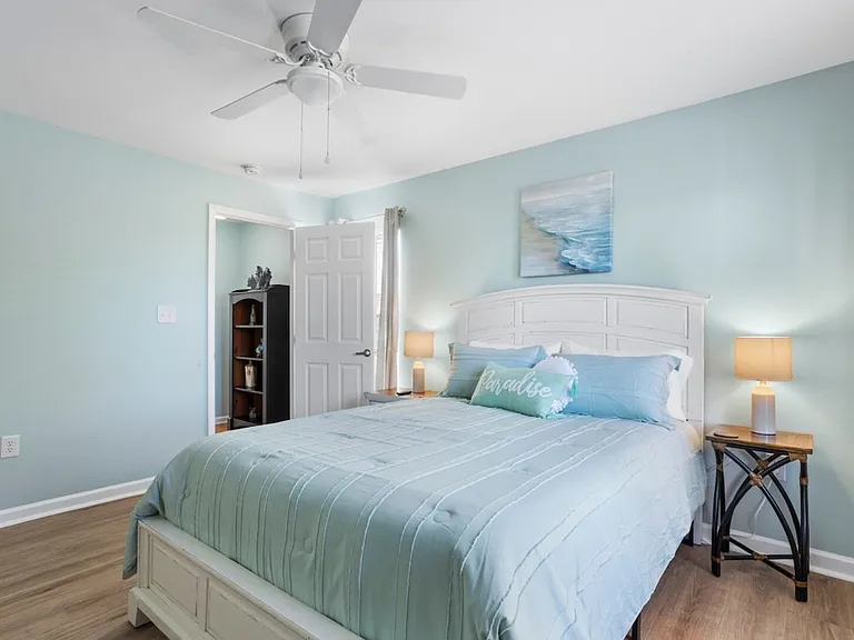 Beachview Dr — Photo 9